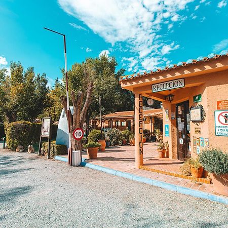 Camping & Bungalows Suspiro Del Moro Otura Buitenkant foto