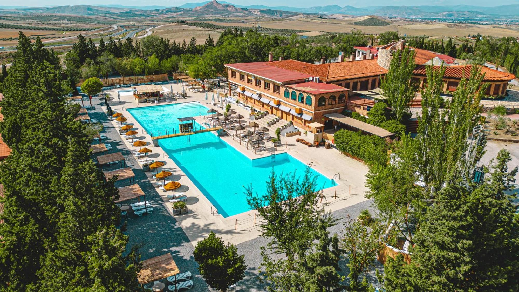 Camping & Bungalows Suspiro Del Moro Otura Buitenkant foto